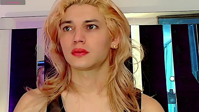 Snapshot of honey_skin chatting on 03.16.26 honey skin online show from 03.16.26