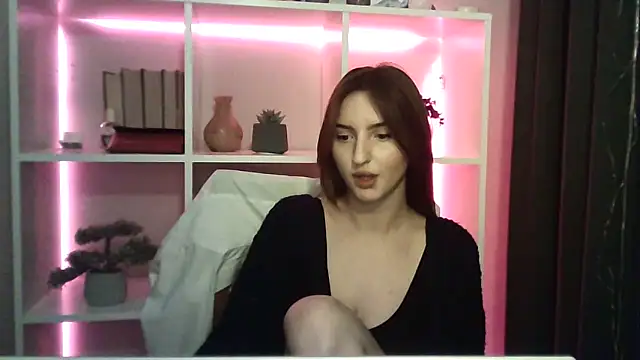 Snapshot of X_Alisa chatting on 03.11.25 X Alisa online show from 03.11.25