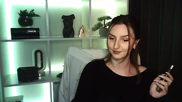 X Alisa online show from 05.03.26