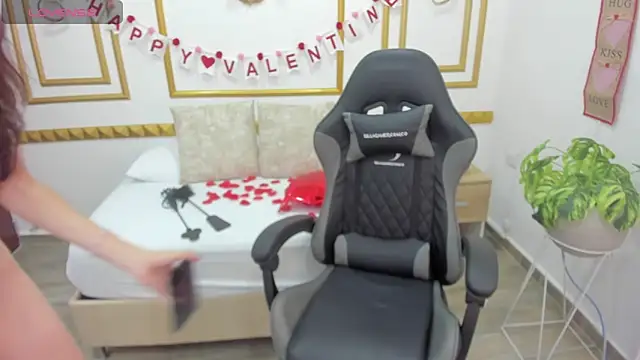 candy summer28 online show from 02.14.25