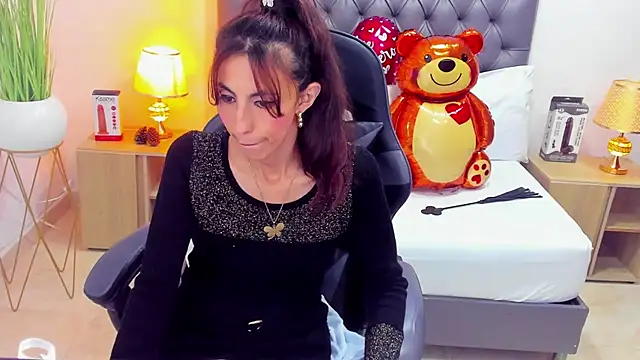 candy summer28 online show from 02.22.25