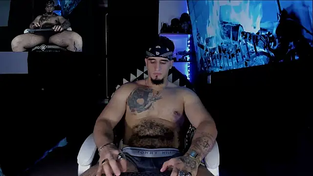 Snapshot of kingbear777 chatting on 12.08.24 kingbear777 online show from 12.08.24