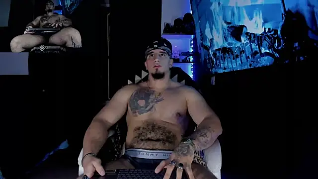 Snapshot of kingbear777 chatting on 01.21.25 kingbear777 online show from 01.21.25