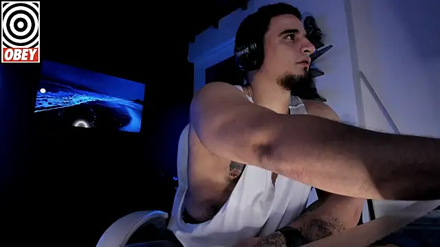 Snapshot of kingbear777 chatting on 10.03.25 kingbear777 online show from 10.03.25