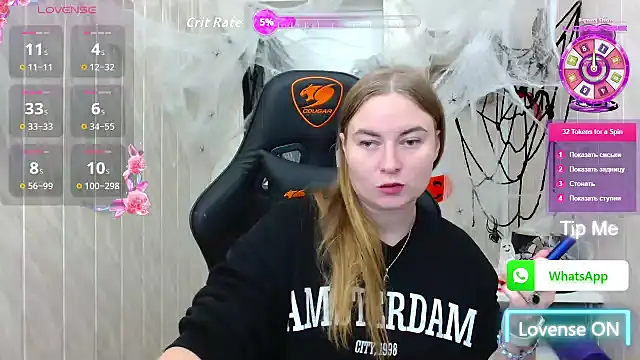 ElenaMaeer online show from 10.18.25