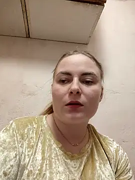 ElenaMaeer online show from 12.04.25