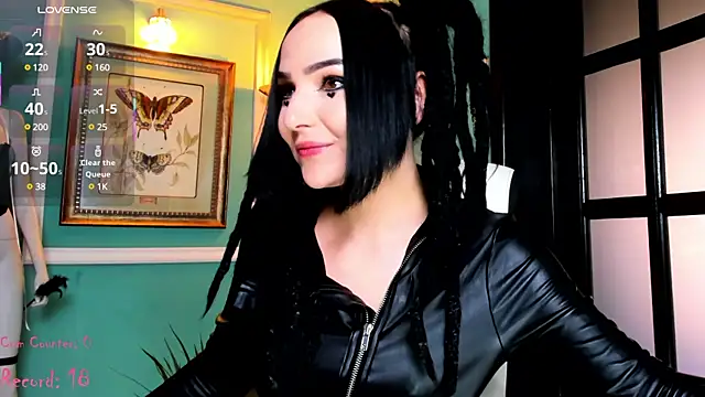 Snapshot of 1Munique chatting on 02.21.25 1Munique online show from 02.21.25