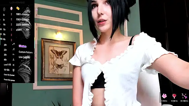 Snapshot of 1Munique chatting on 03.19.25 1Munique online show from 03.19.25