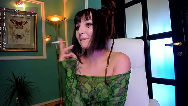 Snapshot of 1Munique chatting on 09.29.25 1Munique online show from 09.29.25