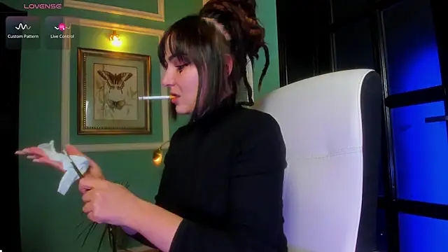 Snapshot of 1Munique chatting on 11.27.25 1Munique online show from 11.27.25