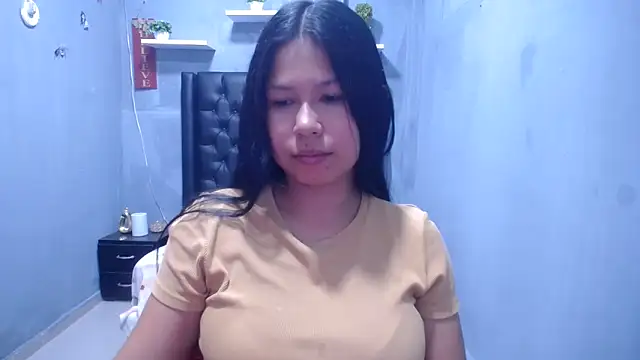 Letty Plugxo online show from 03.17.26