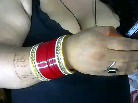 Snapshot of dramebaz_queen chatting on 10.22.25 dramebaz queen online show from 10.22.25