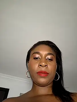 HanaThompson online show from 01.02.25