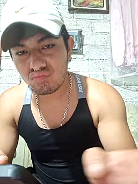 Snapshot of GusssHOT chatting on 09.26.25 GusssHOT online show from 09.26.25