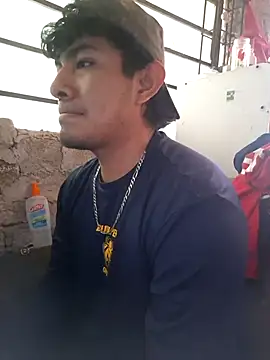 Snapshot of GusssHOT chatting on 10.16.25 GusssHOT online show from 10.16.25