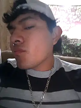 Snapshot of GusssHOT chatting on 04.01.26 GusssHOT online show from 04.01.26