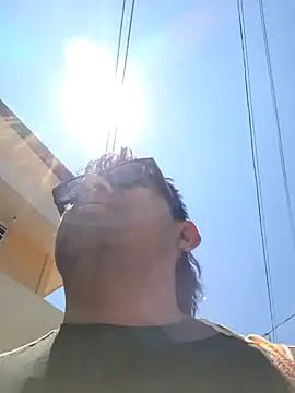 Snapshot of GusssHOT chatting on 04.02.26 GusssHOT online show from 04.02.26