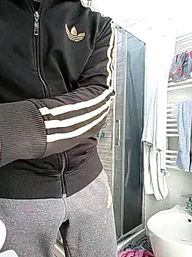 Snapshot of gilera250s chatting on 01.26.25 gilera250s online show from 01.26.25