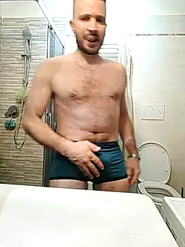 Snapshot of gilera250s chatting on 02.16.25 gilera250s online show from 02.16.25