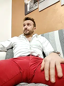 Snapshot of gilera250s chatting on 03.20.25 gilera250s online show from 03.20.25