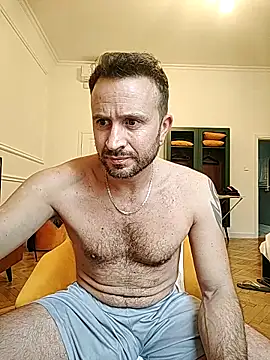 Snapshot of gilera250s chatting on 10.09.25 gilera250s online show from 10.09.25