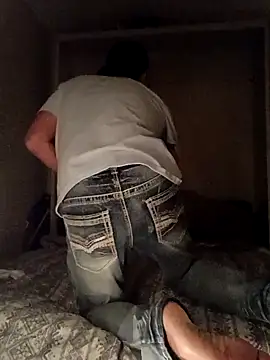 Snapshot of lRainbowBoy chatting on 11.20.25 lRainbowBoy online show from 11.20.25