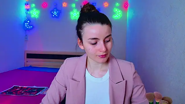 Snapshot of Miss_Arwen chatting on 12.06.24 Miss Arwen online show from 12.06.24