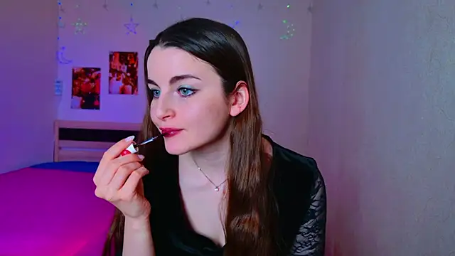 Snapshot of Miss_Arwen chatting on 12.10.24 Miss Arwen online show from 12.10.24