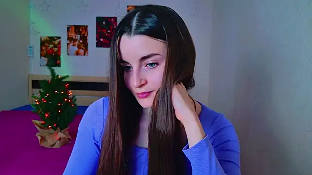 Snapshot of Miss_Arwen chatting on 12.18.24 Miss Arwen online show from 12.18.24