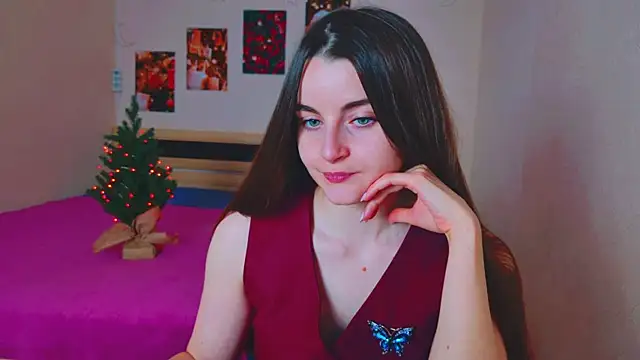 Snapshot of Miss_Arwen chatting on 12.19.24 Miss Arwen online show from 12.19.24