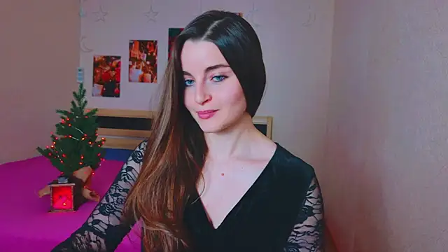 Snapshot of Miss_Arwen chatting on 12.20.24 Miss Arwen online show from 12.20.24