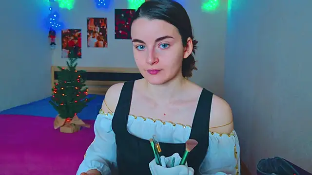 Snapshot of Miss_Arwen chatting on 12.23.24 Miss Arwen online show from 12.23.24