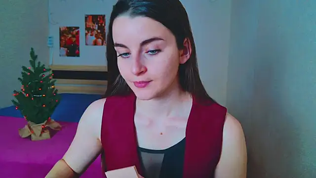 Snapshot of Miss_Arwen chatting on 12.24.24 Miss Arwen online show from 12.24.24