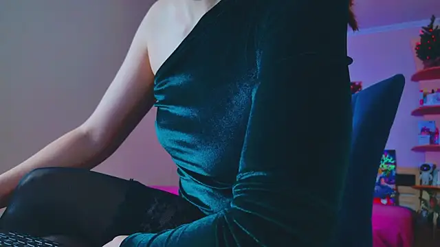 Snapshot of Miss_Arwen chatting on 01.07.25 Miss Arwen online show from 01.07.25