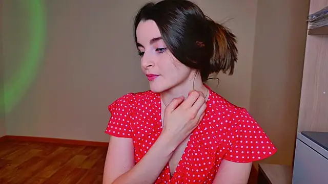 Snapshot of Miss_Arwen chatting on 01.28.25 Miss Arwen online show from 01.28.25