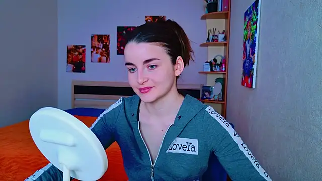 Snapshot of Miss_Arwen chatting on 03.04.25 Miss Arwen online show from 03.04.25