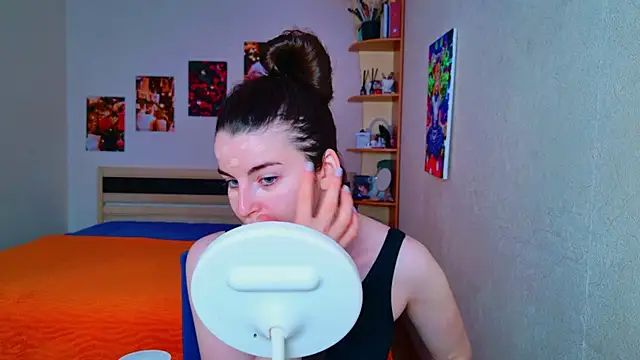 Snapshot of Miss_Arwen chatting on 03.06.25 Miss Arwen online show from 03.06.25