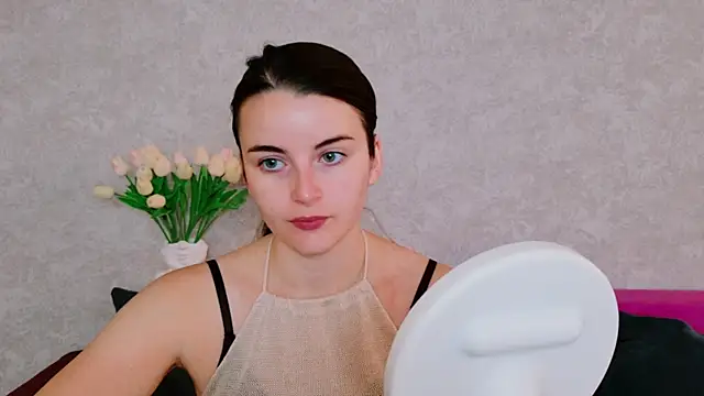 Snapshot of Miss_Arwen chatting on 09.19.25 Miss Arwen online show from 09.19.25