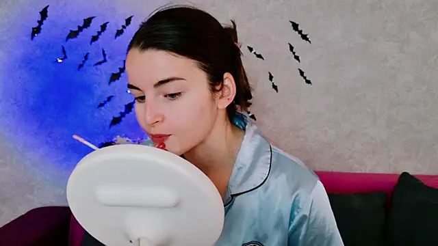 Snapshot of Miss_Arwen chatting on 10.16.25 Miss Arwen online show from 10.16.25