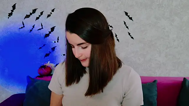 Snapshot of Miss_Arwen chatting on 10.20.25 Miss Arwen online show from 10.20.25