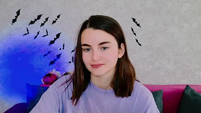 Snapshot of Miss_Arwen chatting on 10.21.25 Miss Arwen online show from 10.21.25