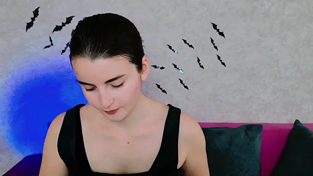 Snapshot of Miss_Arwen chatting on 10.28.25 Miss Arwen online show from 10.28.25