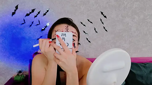 Snapshot of Miss_Arwen chatting on 10.31.25 Miss Arwen online show from 10.31.25