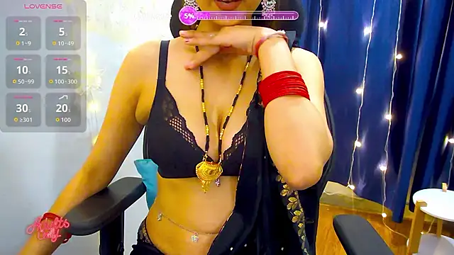Snapshot of sassysonia chatting on 03.08.26 sassysonia online show from 03.08.26