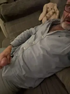 Snapshot of Shyboy817 chatting on 12.14.25 Shyboy817 online show from 12.14.25