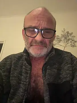 Snapshot of Shyboy817 chatting on 01.09.26 Shyboy817 online show from 01.09.26