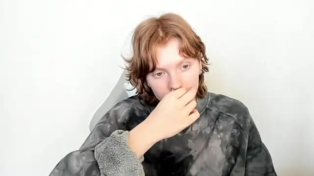 Snapshot of StellaDavis chatting on 02.06.26 StellaDavis online show from 02.06.26