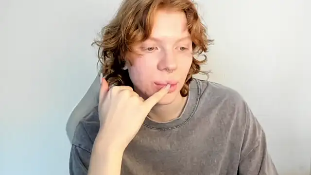 Snapshot of StellaDavis chatting on 03.03.26 StellaDavis online show from 03.03.26