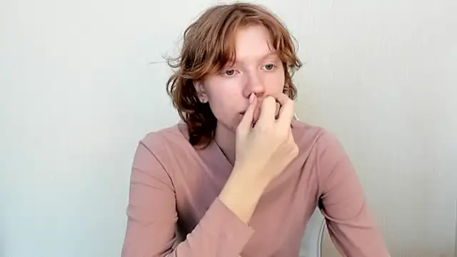 Snapshot of StellaDavis chatting on 03.12.26 StellaDavis online show from 03.12.26