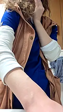 Snapshot of AriellaTaylor chatting on 02.22.25 AriellaTaylor online show from 02.22.25